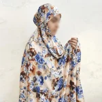 چادر نماز کیسه‌ای طرح گل‌های آبی و قهوه‌ای